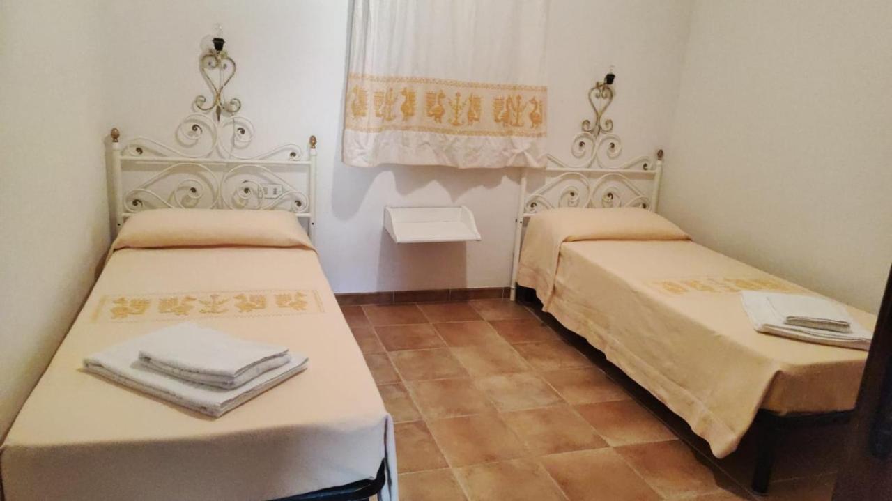 גולפו אראנצ'י Residence Spiaggia Bianca מראה חיצוני תמונה