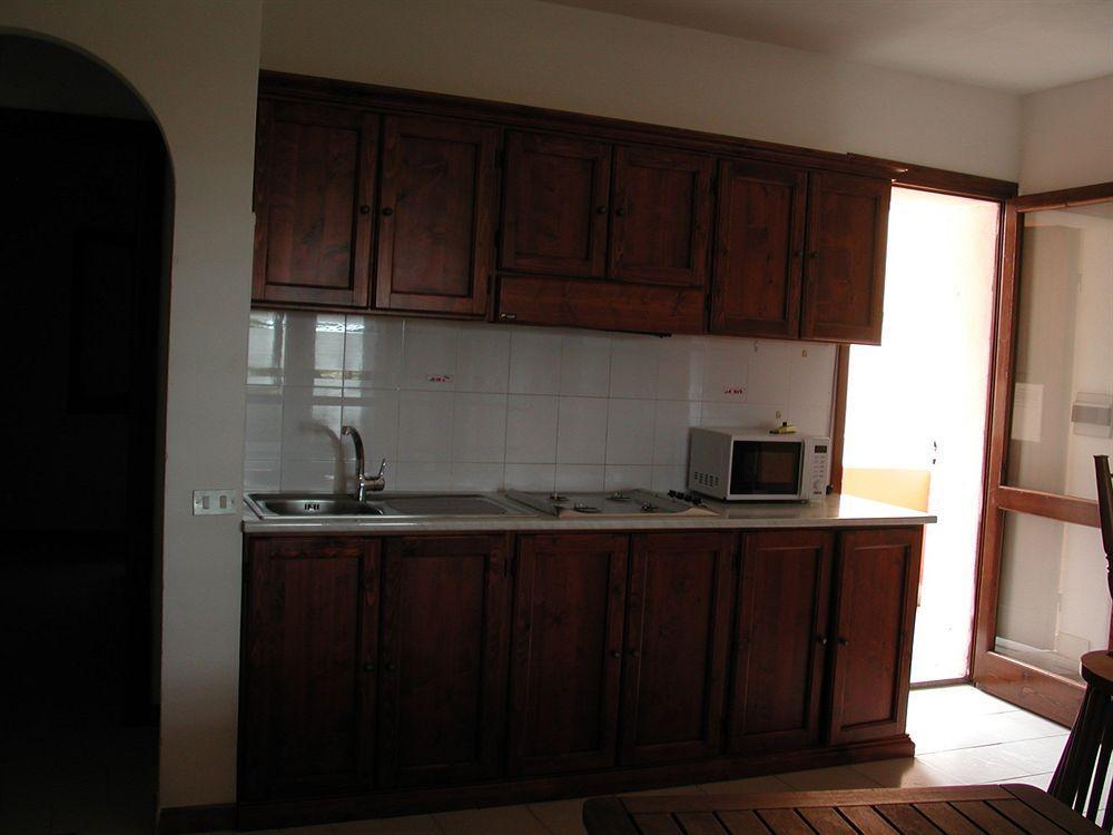 גולפו אראנצ'י Residence Spiaggia Bianca מראה חיצוני תמונה