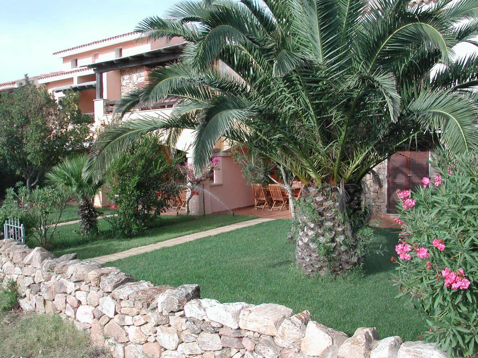 גולפו אראנצ'י Residence Spiaggia Bianca מראה חיצוני תמונה