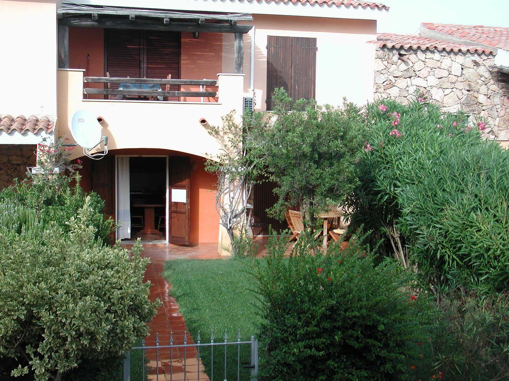 גולפו אראנצ'י Residence Spiaggia Bianca מראה חיצוני תמונה